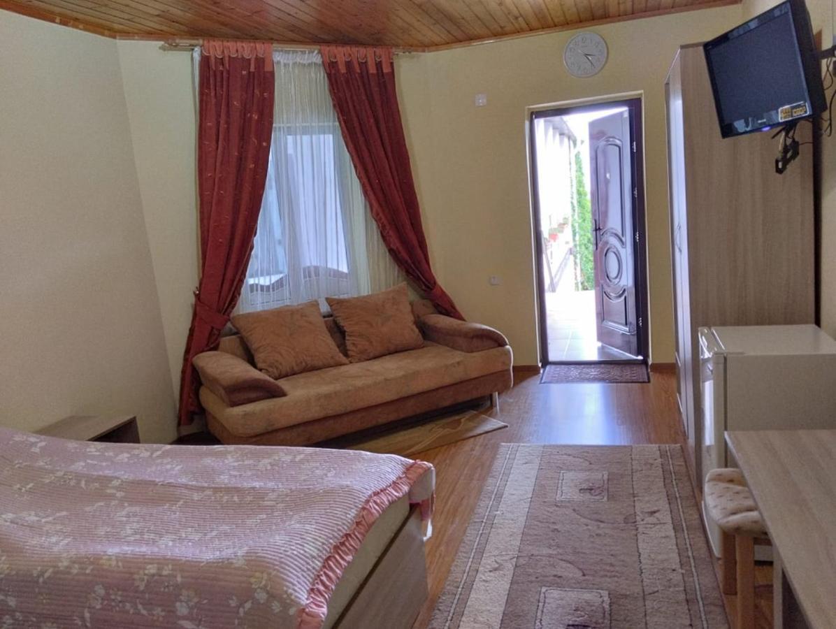 В Гостях На Иссык-Куле Hotel Cholpon-Ata Kültér fotó